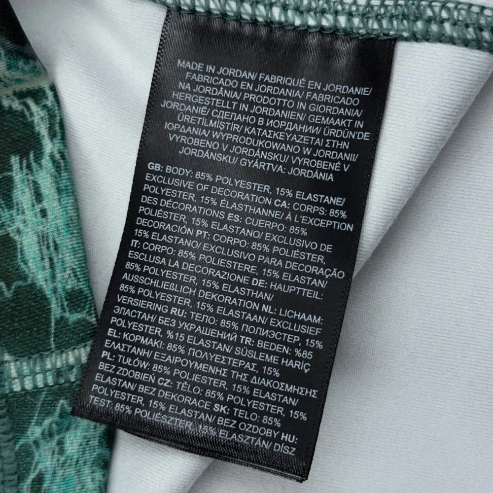 The North Face Winter Warm Essential Crew Mens L Green Lichen Camo‎ Base Layer